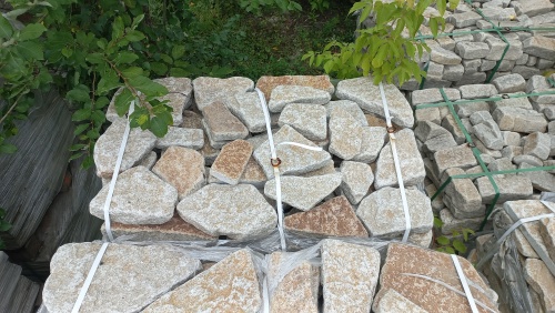 Гранитный плитняк галтованный для парковки купить в Куйбышеве