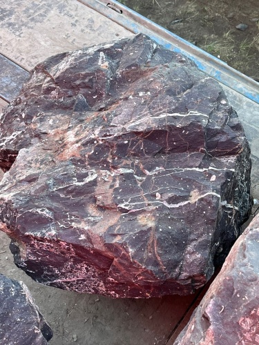 Камни для ландшафтного дизайна красно-фиолетовые 10-60 килограмм купить в Куйбышеве