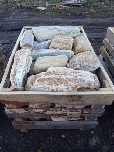 Златолит жёлтый, жёлто-зелёный глыбки и валуны для ланшафтного дизайна купить в Куйбышеве