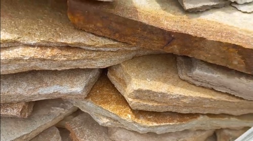 Плитняк златолит жёлтый золотистый для отмостки купить в Куйбышеве