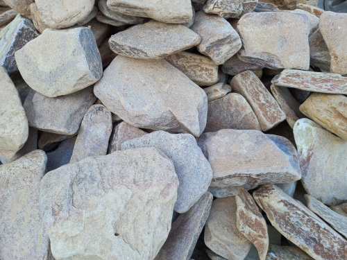 Златолит жёлтый, жёлто-зелёный глыбки и валуны для ланшафтного дизайна купить в Куйбышеве