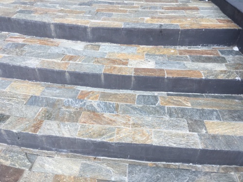 Плитка из Златолита Уральского для лестницы купить в Куйбышеве