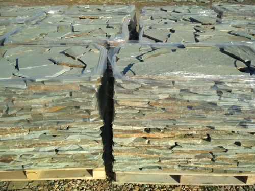 Плитняк златолит зелёный для цоколя, отмостки купить в Куйбышеве