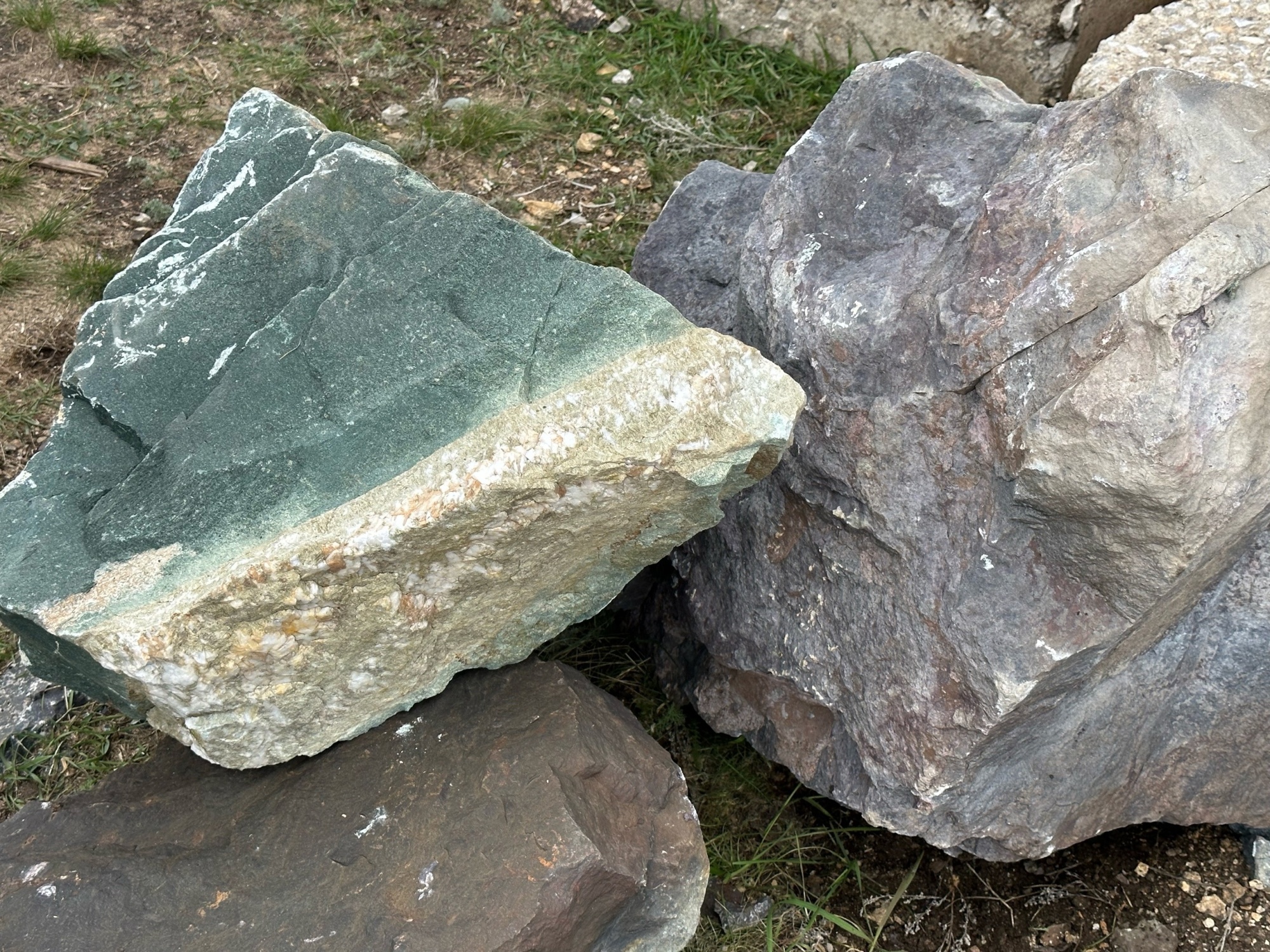 Камни для ландшафтного дизайна зелёные 10-60 килограмм купить в Куйбышеве