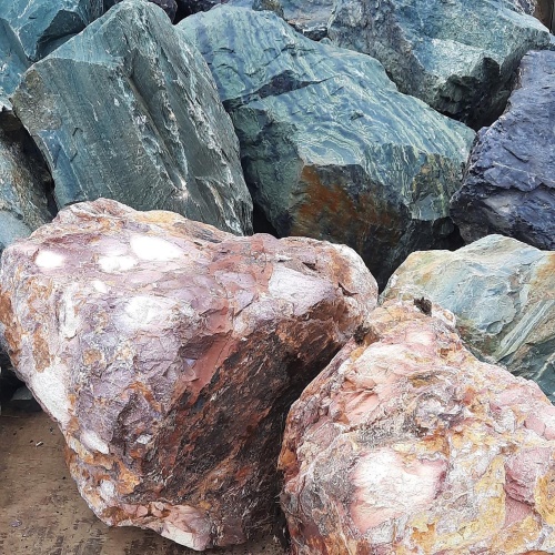 Ландшафтные глыбы красно-фиолетовые 200-1000 килограмм купить в Куйбышеве