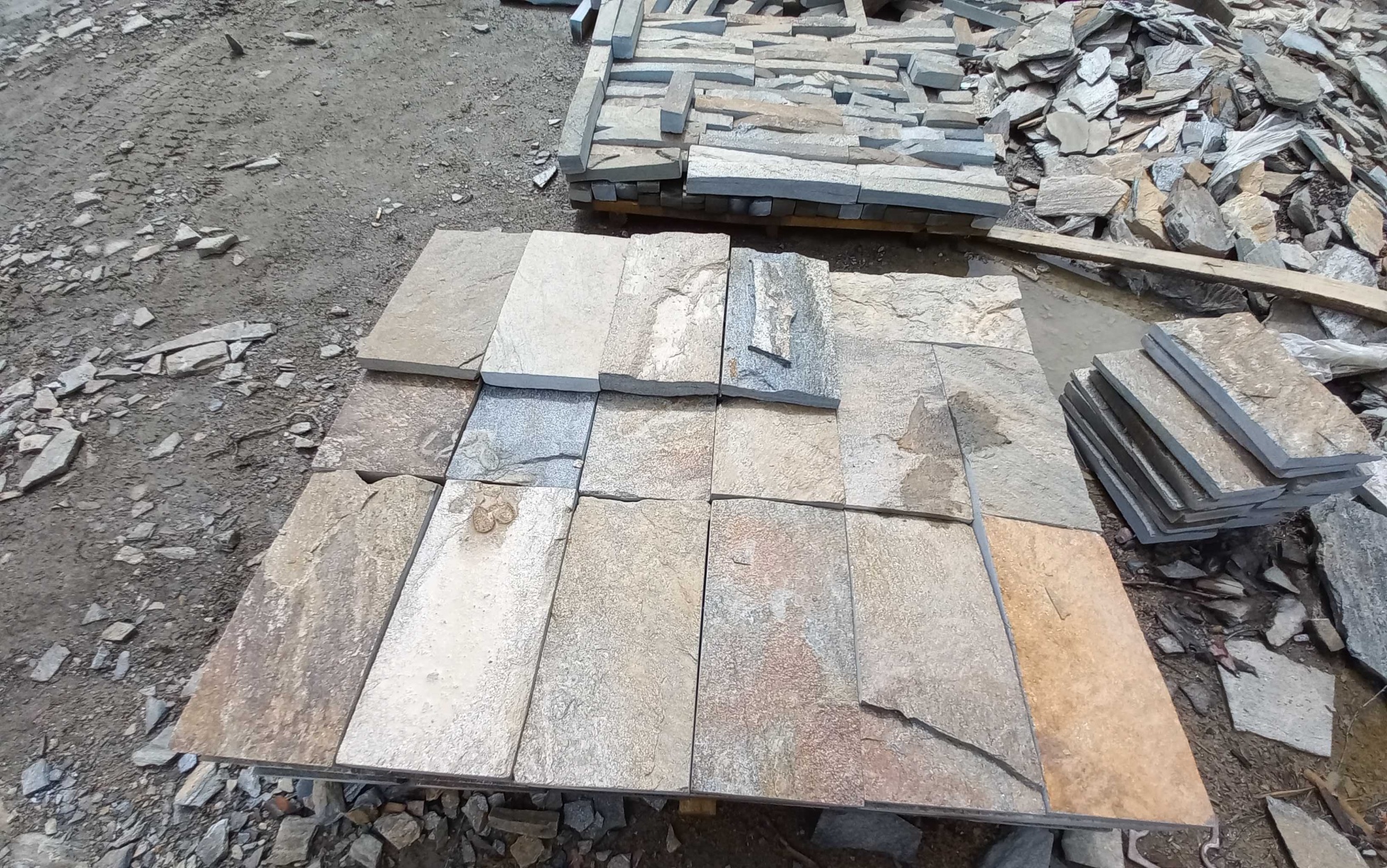 Плитка пилёная златолит Уральский для фасада купить в Куйбышеве