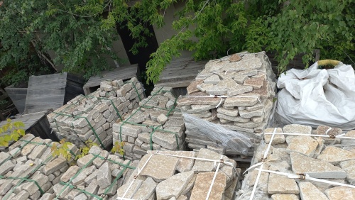 Гранитный плитняк галтованный для парковки купить в Куйбышеве