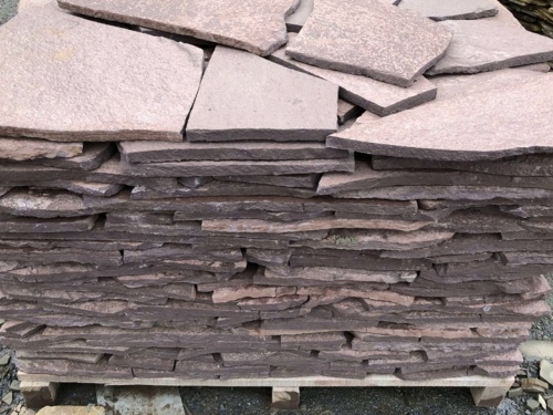 Плитняк лемезит бордовый для облицовки цоколя 20-25 мм  купить в Куйбышеве