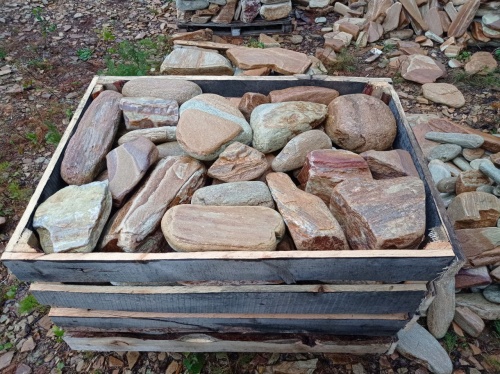 Златолит жёлтый, жёлто-зелёный глыбки и валуны для ланшафтного дизайна купить в Куйбышеве