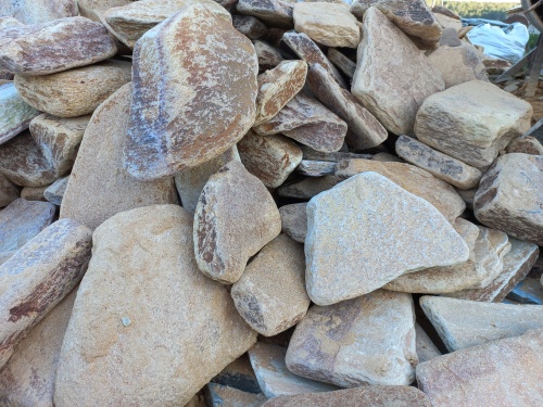 Златолит жёлтый, жёлто-зелёный глыбки и валуны для ланшафтного дизайна купить в Куйбышеве