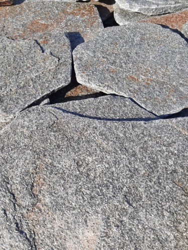 Златолит серебристый галтованный для цоколя купить в Куйбышеве